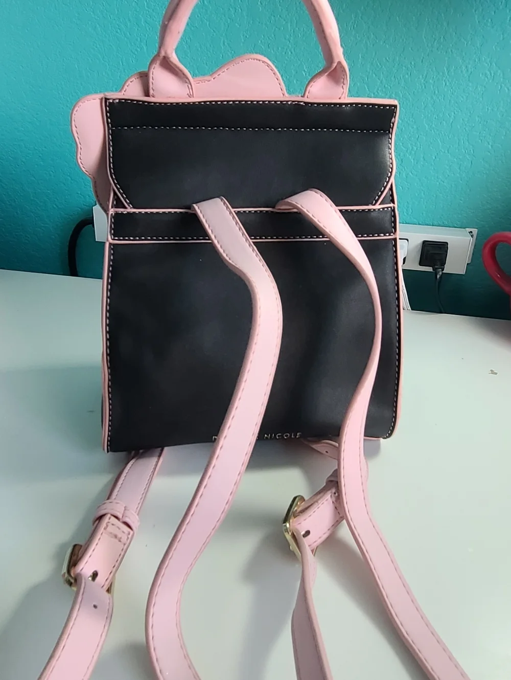 Danielle Nicole Hello Kitty Top-Handle Handbag Backpack Purse - Picture 2 of 5